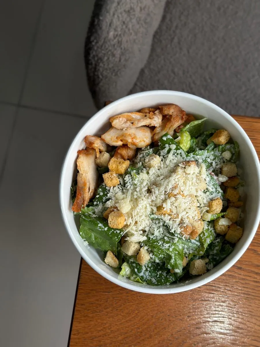 Салат "Цезарь" с курицей